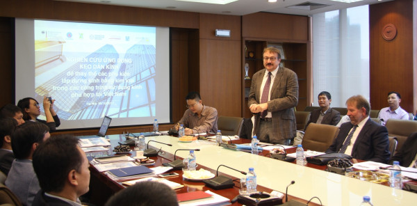 Hội thảo: Nghiên cứu ứng dụng keo dán kính trong các công trình kiến trúc mặt dựng kính, Kiến trúc cao tầng và kiến trúc đặc thù  phù hợp khí hậu tại Việt Nam